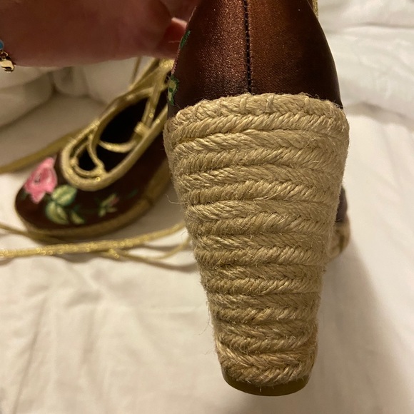 Beautiful wedges!!! - Picture 6 of 6